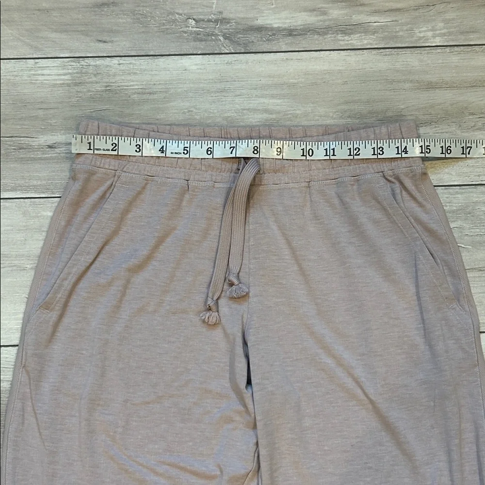 Under Armour women's dusty rose tech jogger pants size small